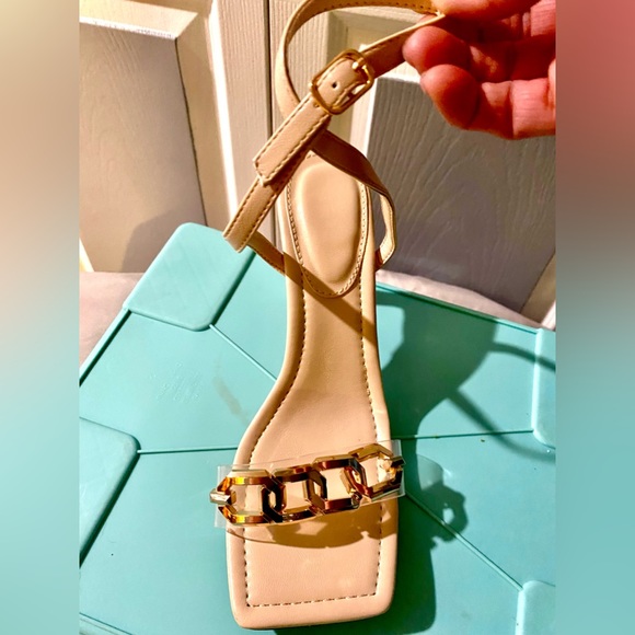 NWOT VETASTE Womens Square Toe High Heel Leather Strap Chain Stiletto. Size:6.5 - Picture 2 of 9